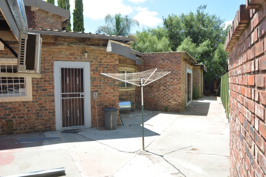 5 Bedroom Property for Sale in Riebeeckstad Free State